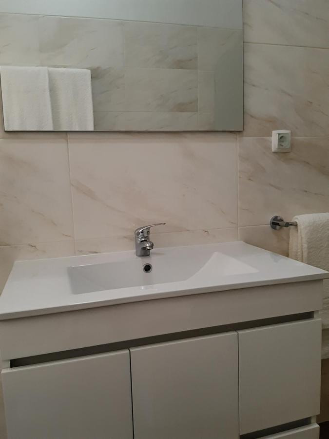 Апартаменти Alojamento Ferreira - Apartamento B Сантіагу-ду-Касен Екстер'єр фото
