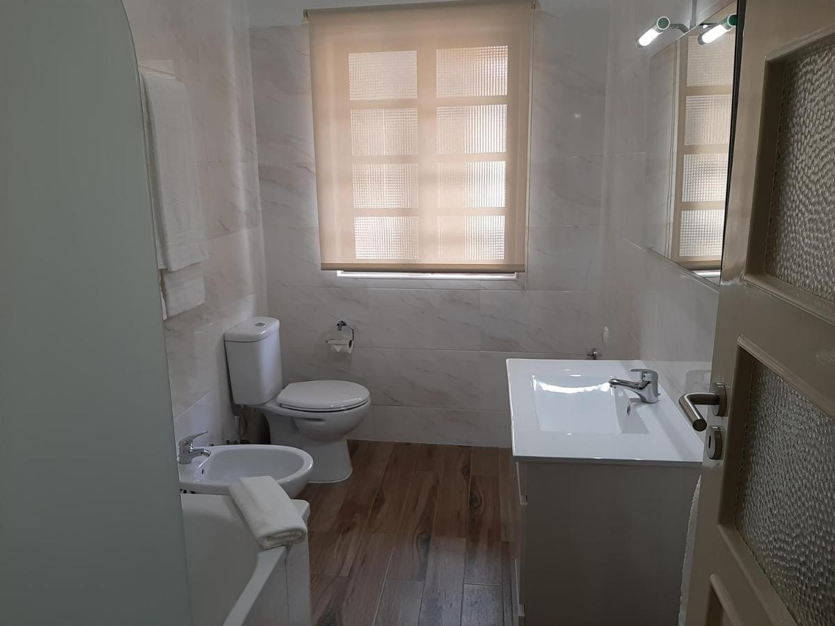 Апартаменти Alojamento Ferreira - Apartamento B Сантіагу-ду-Касен Екстер'єр фото