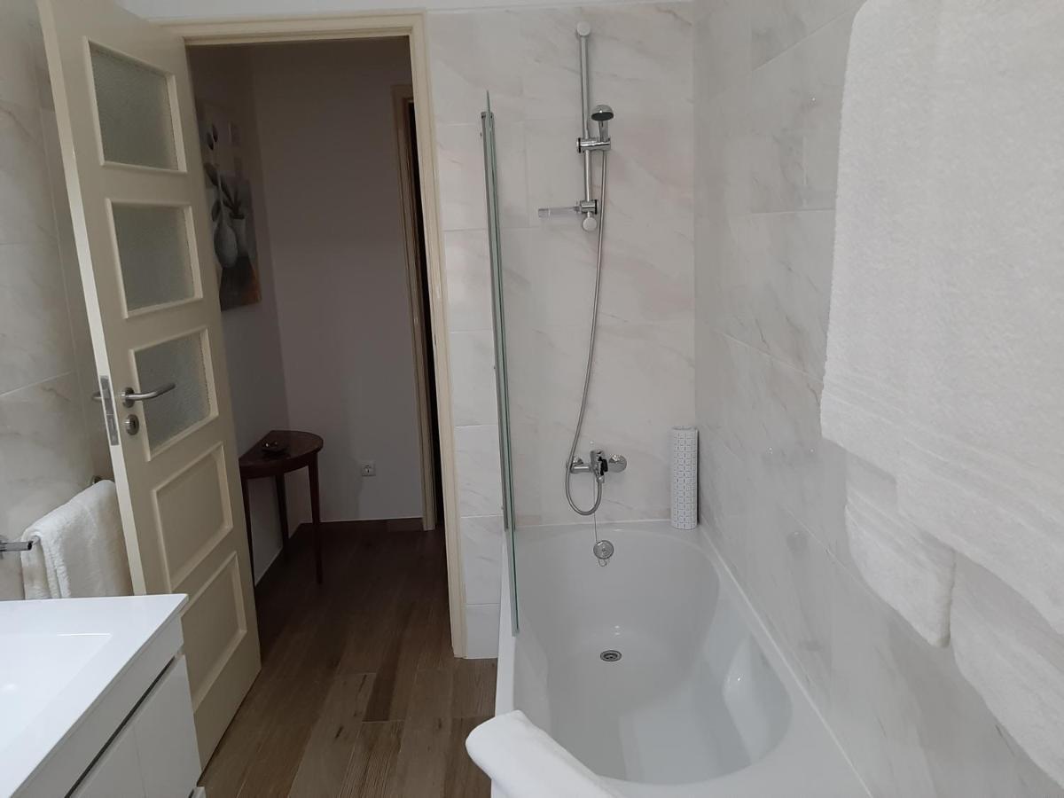 Апартаменти Alojamento Ferreira - Apartamento B Сантіагу-ду-Касен Екстер'єр фото